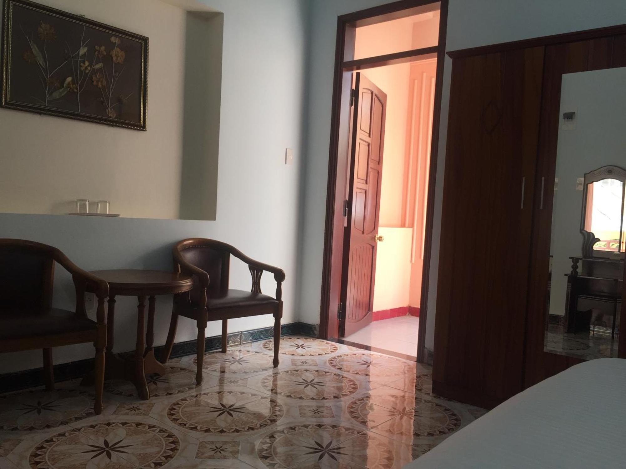 Star Binh Duong Hotel Hue Room photo